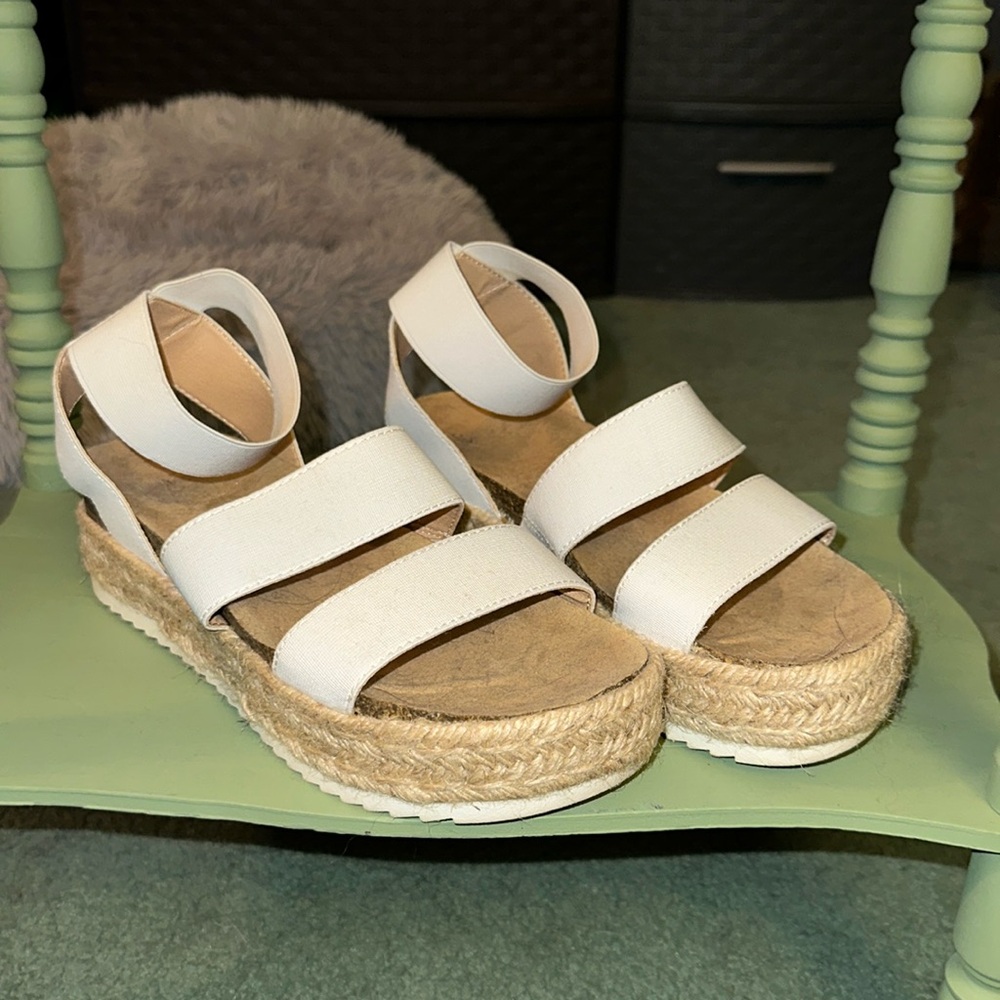 Time and Tru Sandals
